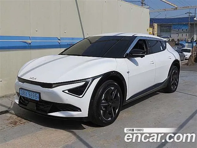 Kia EV6 2025 — фото 1