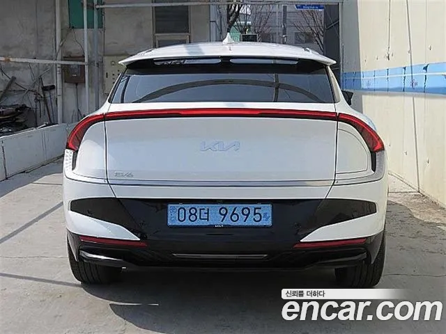 Kia EV6 2025 — фото 4