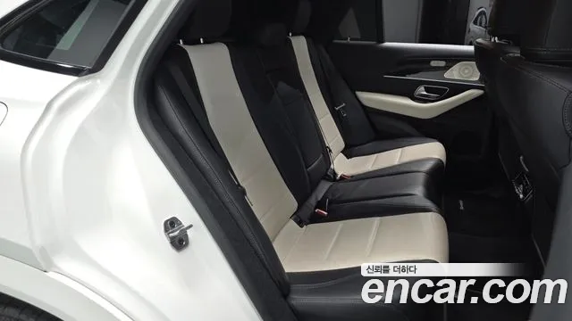 Mercedes-Benz GLE-Class 2022 — фото 10