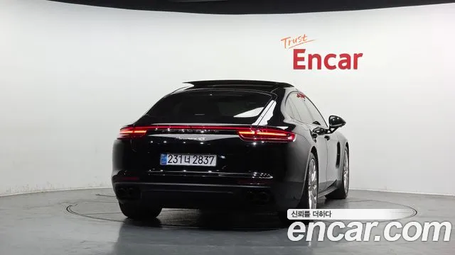 Porsche Panamera 2018 — фото 4