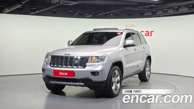 Jeep Cherokee 2011 — фото 1
