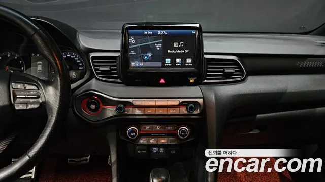 Hyundai Veloster 2018 — фото 14