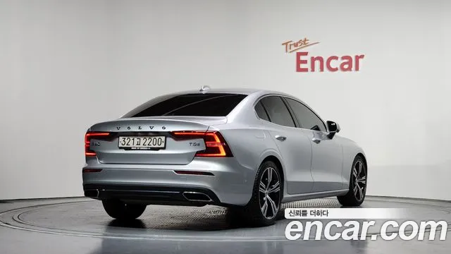 Volvo S60 2020 — фото 2
