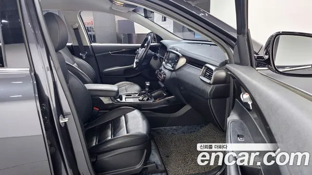 Kia Sorento 2018 — фото 10