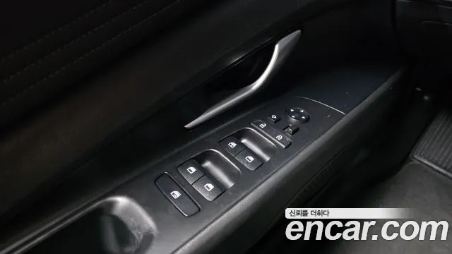 Hyundai AVANTE 2021 — фото 14