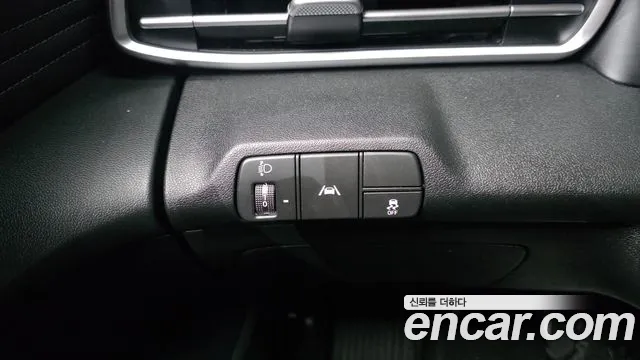 Hyundai AVANTE 2021 — фото 16