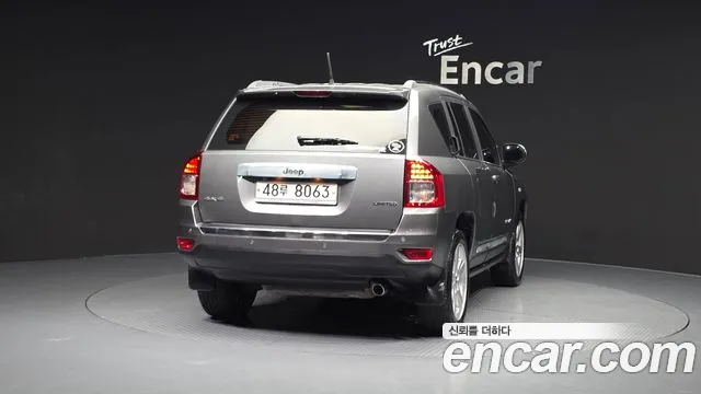 Jeep Compass 2013 — фото 4