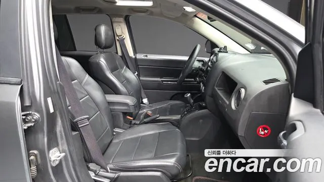 Jeep Compass 2013 — фото 11