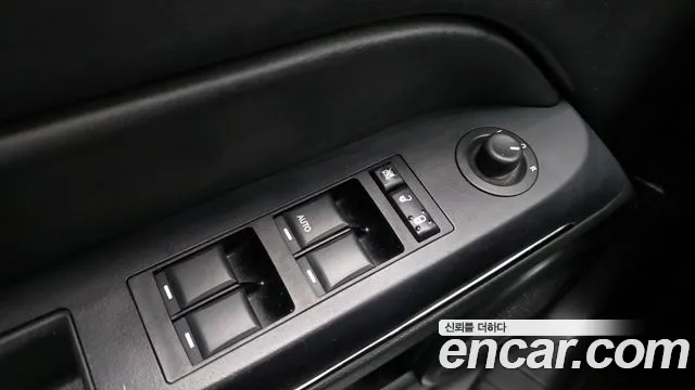 Jeep Compass 2013 — фото 18