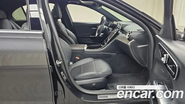 Mercedes-Benz C-Class 2022 — фото 11