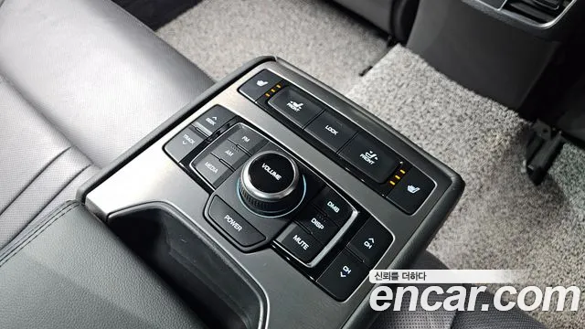 Hyundai Genesis 2015 — фото 18