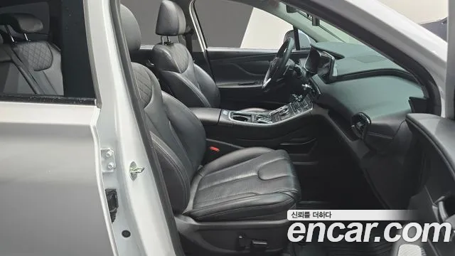 Hyundai Santafe 2021 — фото 10