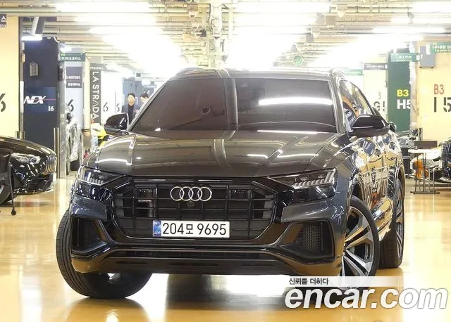 Audi Q8 2023 — фото 3