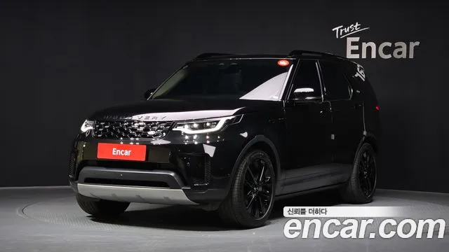 Land Rover Discovery 2023 — фото 1