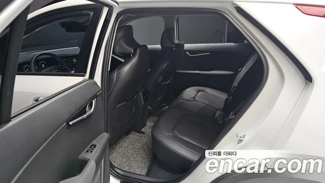 Kia Niro 2023 — фото 12