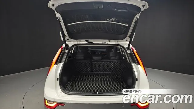 Kia Niro 2023 — фото 20