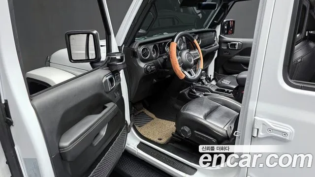 Jeep Wrangler 2021 — фото 10