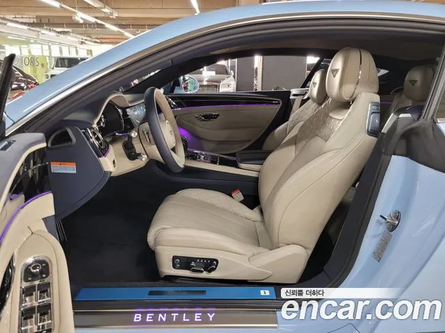 Bentley Continental 2021 — фото 10