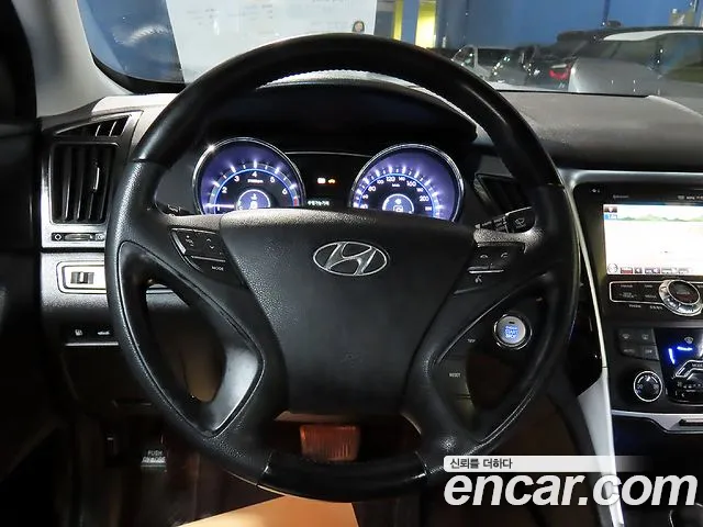 Hyundai Sonata 2010 — фото 15