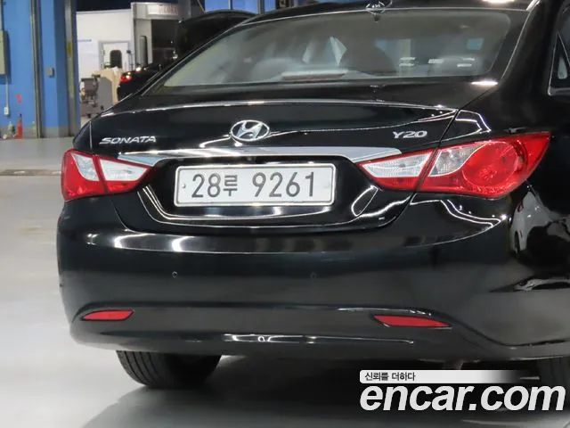 Hyundai Sonata 2010 — фото 20