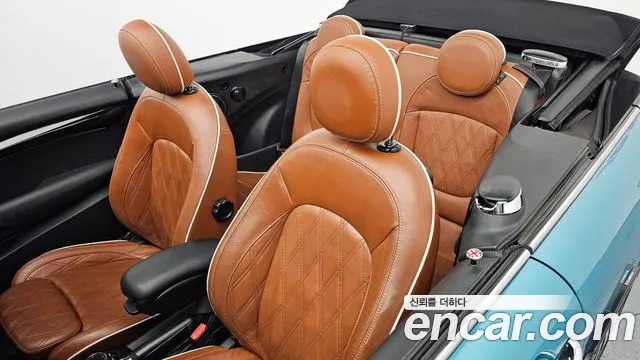 Mini Cooper Convertible 2017 — фото 18
