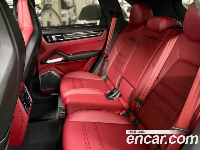 Porsche Cayenne 2022 — фото 17