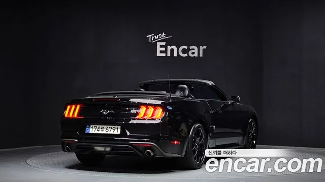 Ford Mustang 2019 — фото 2