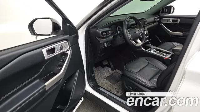Ford Explorer 2021 — фото 10