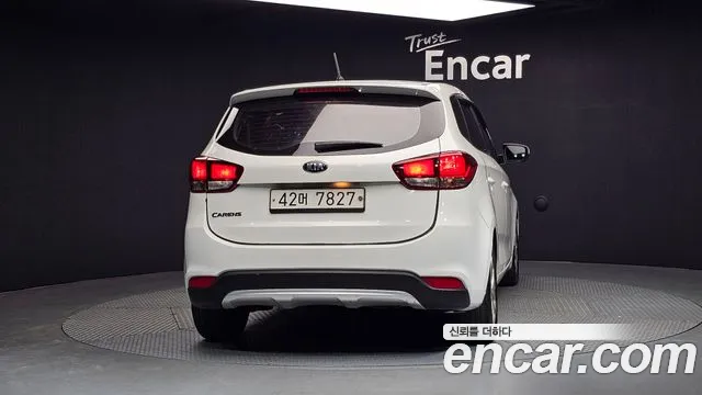 Kia Carens 2018 — фото 4