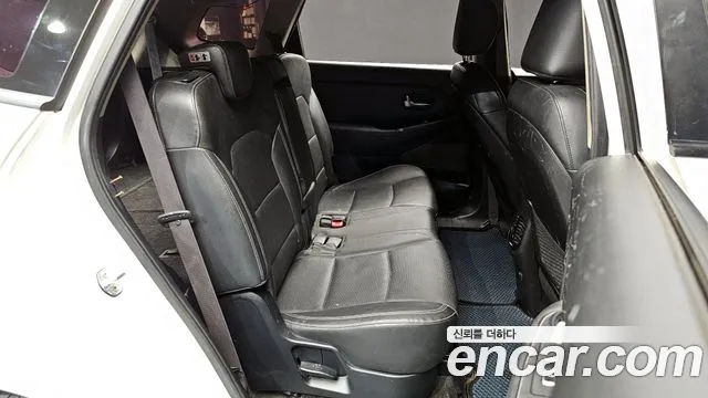 Kia Carens 2018 — фото 12