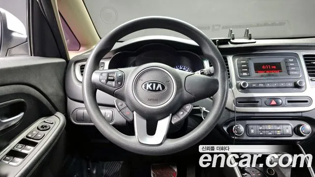 Kia Carens 2018 — фото 13