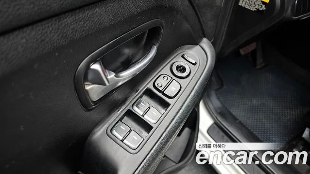 Kia Carens 2018 — фото 16