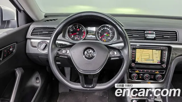 Volkswagen Passat 2018 — фото 13