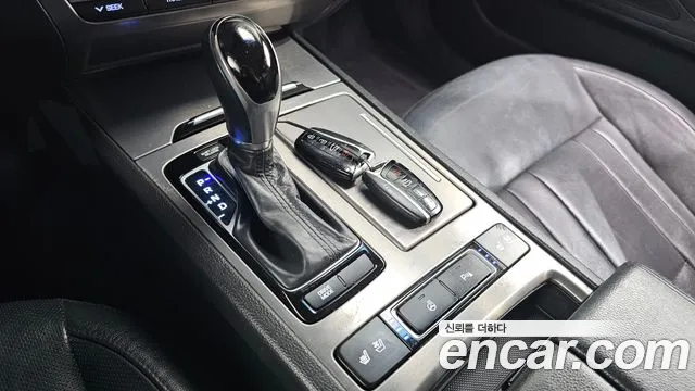 Hyundai Genesis 2015 — фото 9