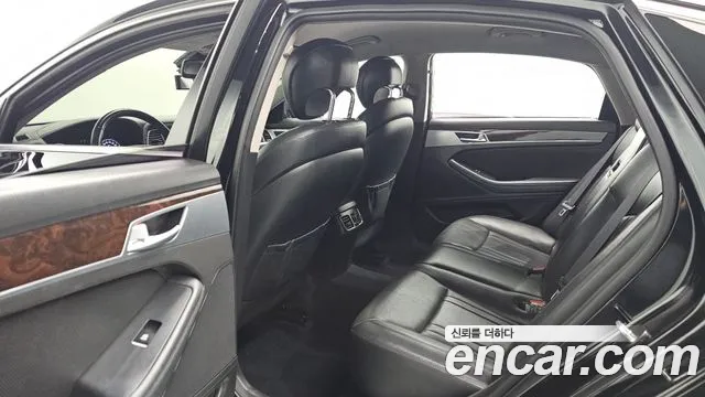 Hyundai Genesis 2015 — фото 12