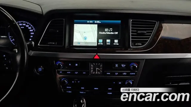 Hyundai Genesis 2015 — фото 14
