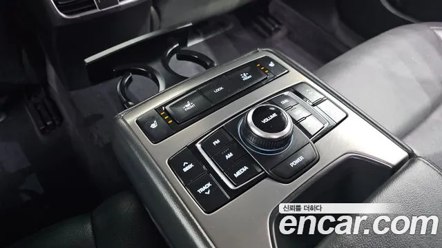Hyundai Genesis 2015 — фото 17