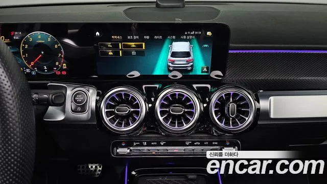 Mercedes-Benz GLB-Class 2023 — фото 18