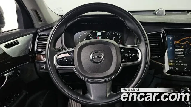 Volvo XC90 2017 — фото 13