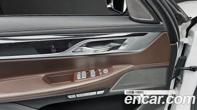 BMW 7-Series 2018 — фото 17