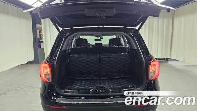 Ford Explorer 2021 — фото 20