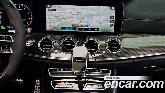 Mercedes-Benz E-Class 2022 — фото 19