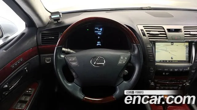 Lexus LS 2009 — фото 13