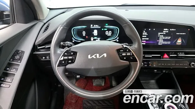 Kia Niro 2024 — фото 13