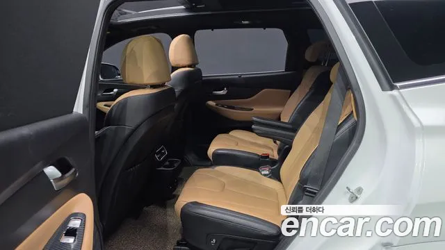 Hyundai Santafe 2022 — фото 12