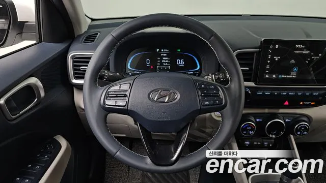 Hyundai Venue 2025 — фото 12