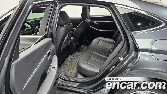 Hyundai Sonata 2020 — фото 11