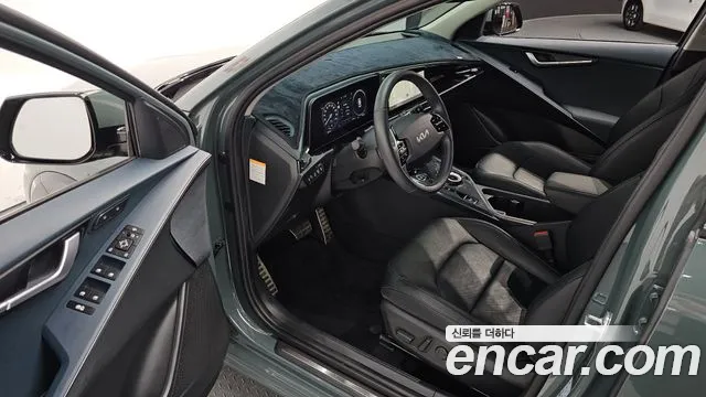 Kia Niro 2022 — фото 11
