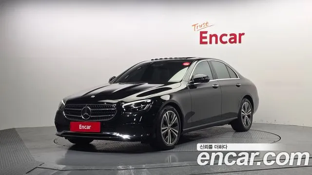 Mercedes-Benz E-Class 2022 — фото 1