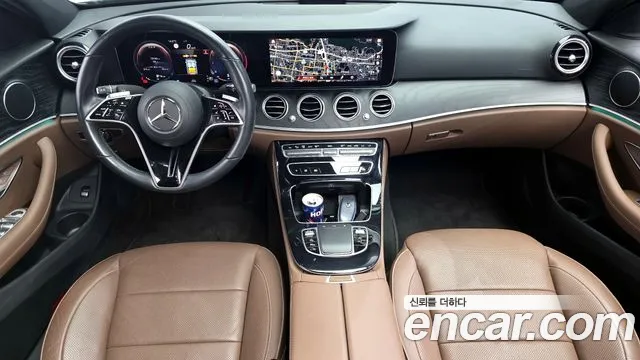 Mercedes-Benz E-Class 2022 — фото 7